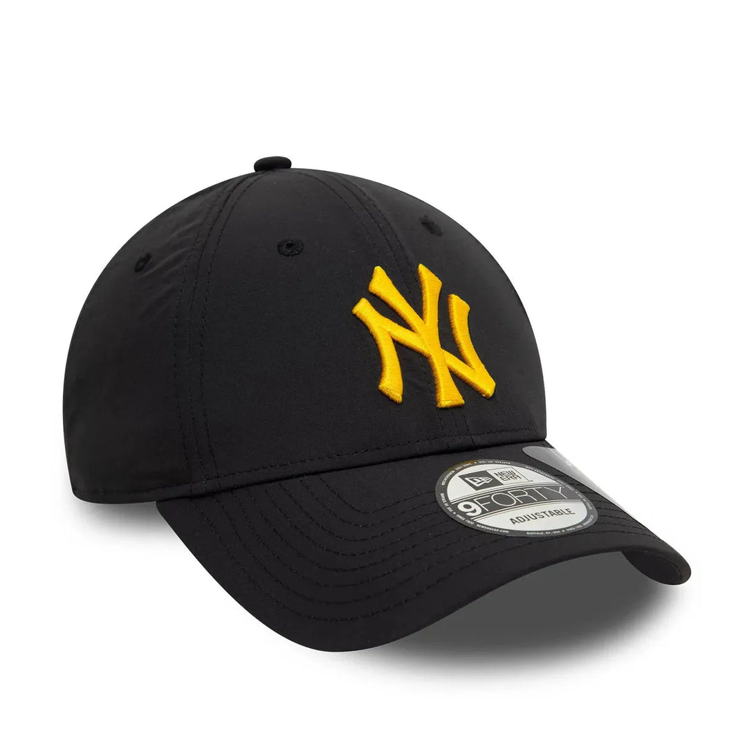 New York Yankees Recycled Black 9FORTY Adjustable baseball sapka - Sportmania.hu