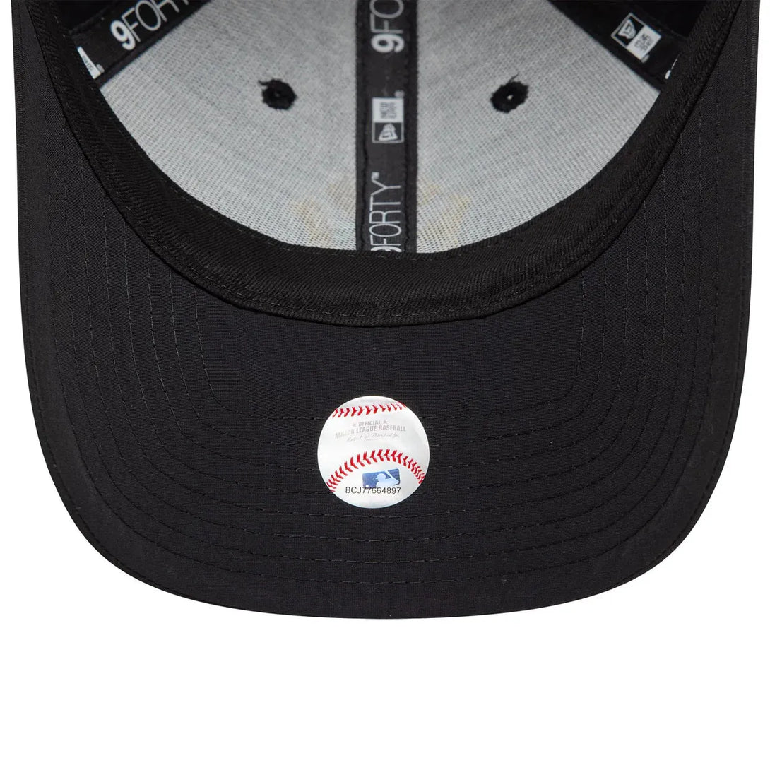New York Yankees Recycled Black 9FORTY Adjustable baseball sapka - Sportmania.hu