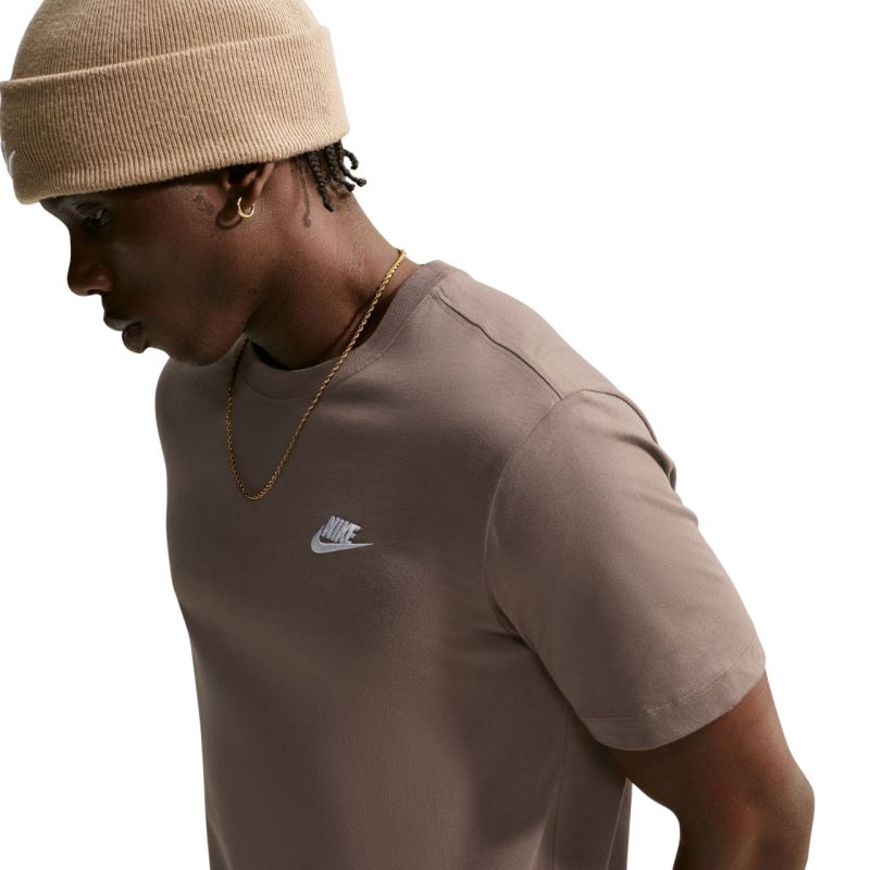 Nike Club Tee T-Shirt férfi póló, barna