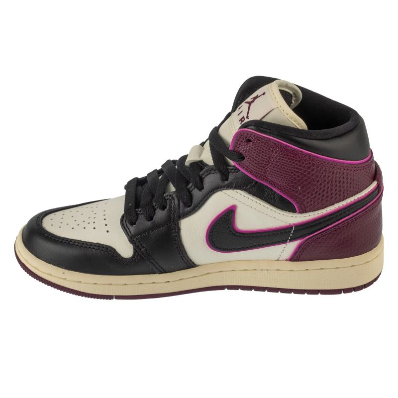 Nike Jordan Air Jordan 1 Mid SE W FQ7818-101 cipő - Sportmania.hu