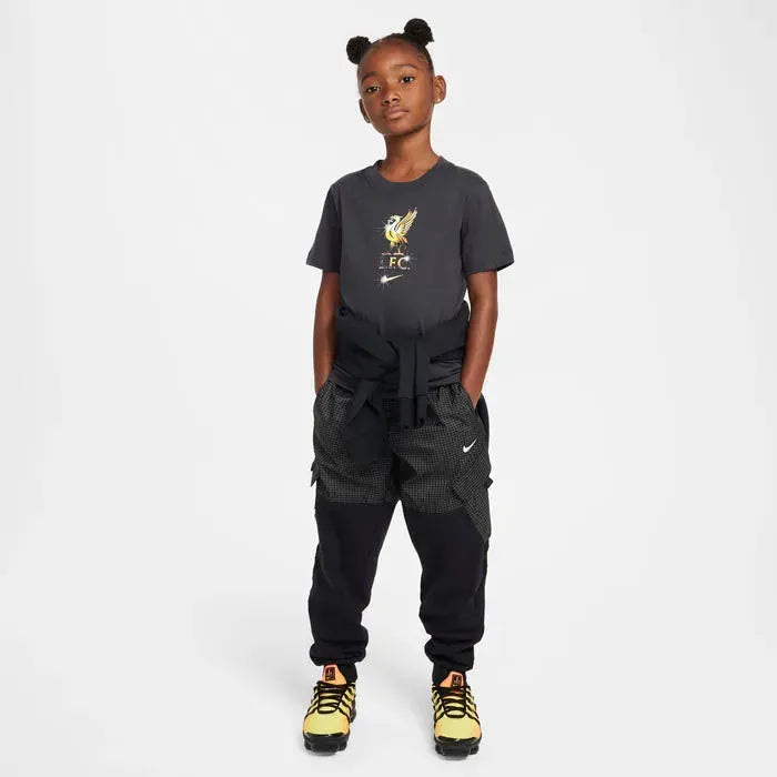 Nike Liverpool FC 24/25 Tee Crest póló, gyerek - Sportmania.hu