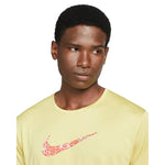 Nike_ M NK DF WR MILER PR SS Mens Short-Sleeve Running Top Póló - Sportmania.hu