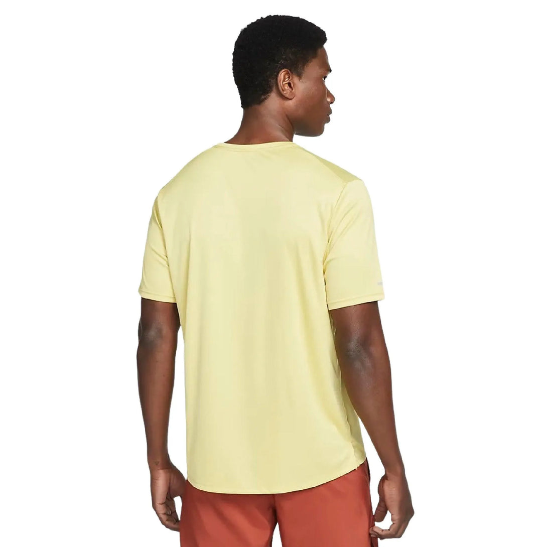 Nike_ M NK DF WR MILER PR SS Mens Short-Sleeve Running Top Póló - Sportmania.hu