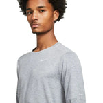 Nike_ N Dri-FIT EleMt M Running Crew Hosszú ujjú póló - Sportmania.hu