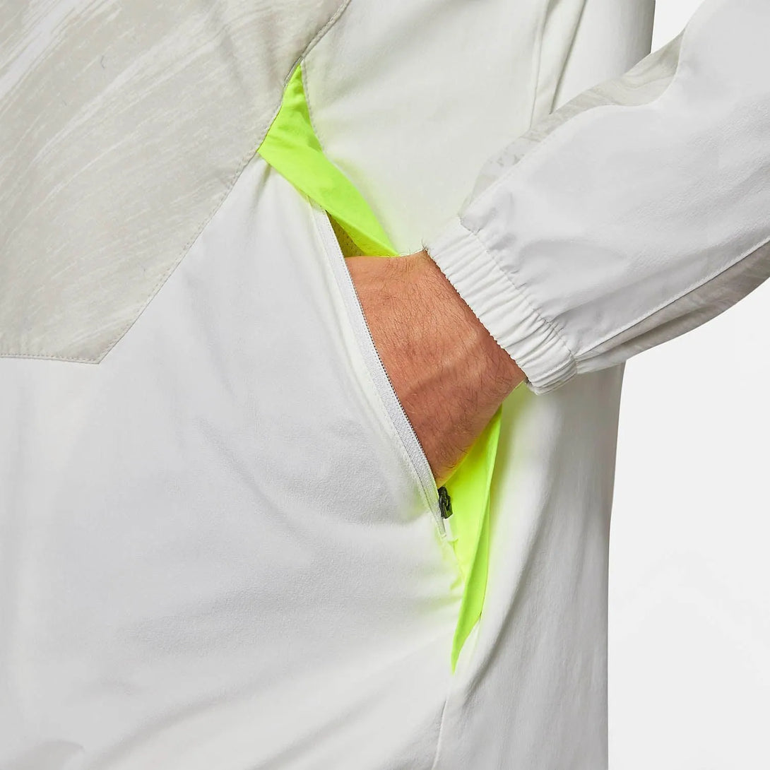 Nike_ Nike Dri-FIT Sport Clash Men\'s Woven 1/2-Zip Training Hoodie Pulóver