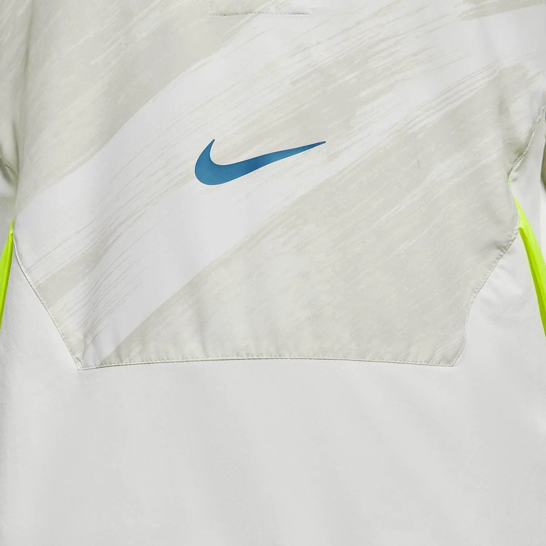 Nike_ Nike Dri-FIT Sport Clash Men\'s Woven 1/2-Zip Training Hoodie Pulóver