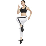 Nike_ Nike SWOOSH ULTRABREATHE NŐI Sportmelltartó