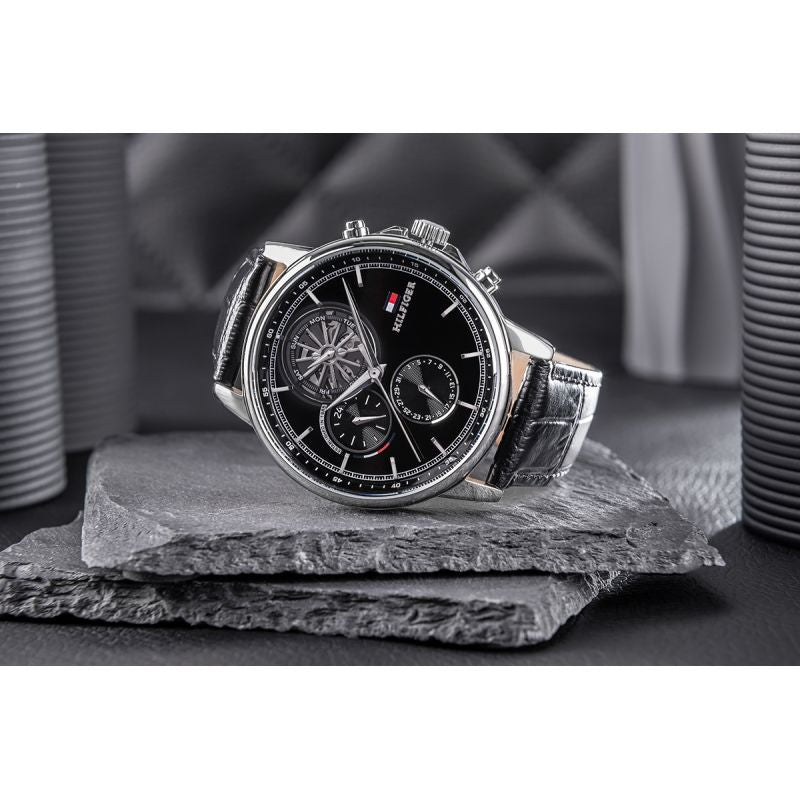 Tommy Hilfiger Steward Men's Watch + BOX fekete férfi pulóver 1710605