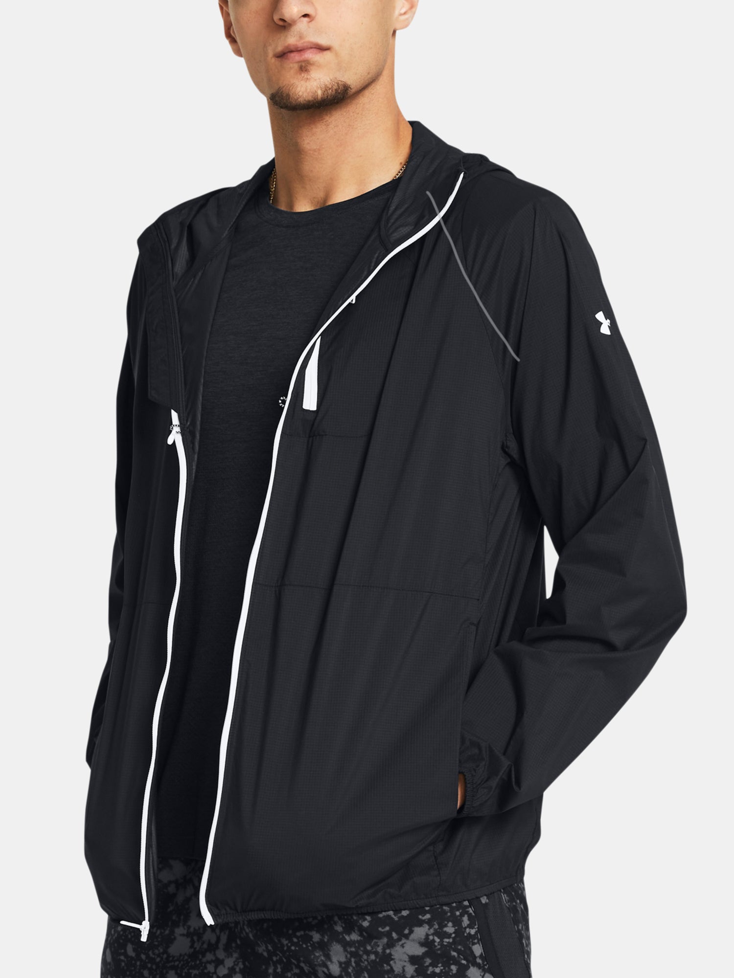 Under Armour Férfi LAUNCH LIGHTWEIGHT JKT kabát