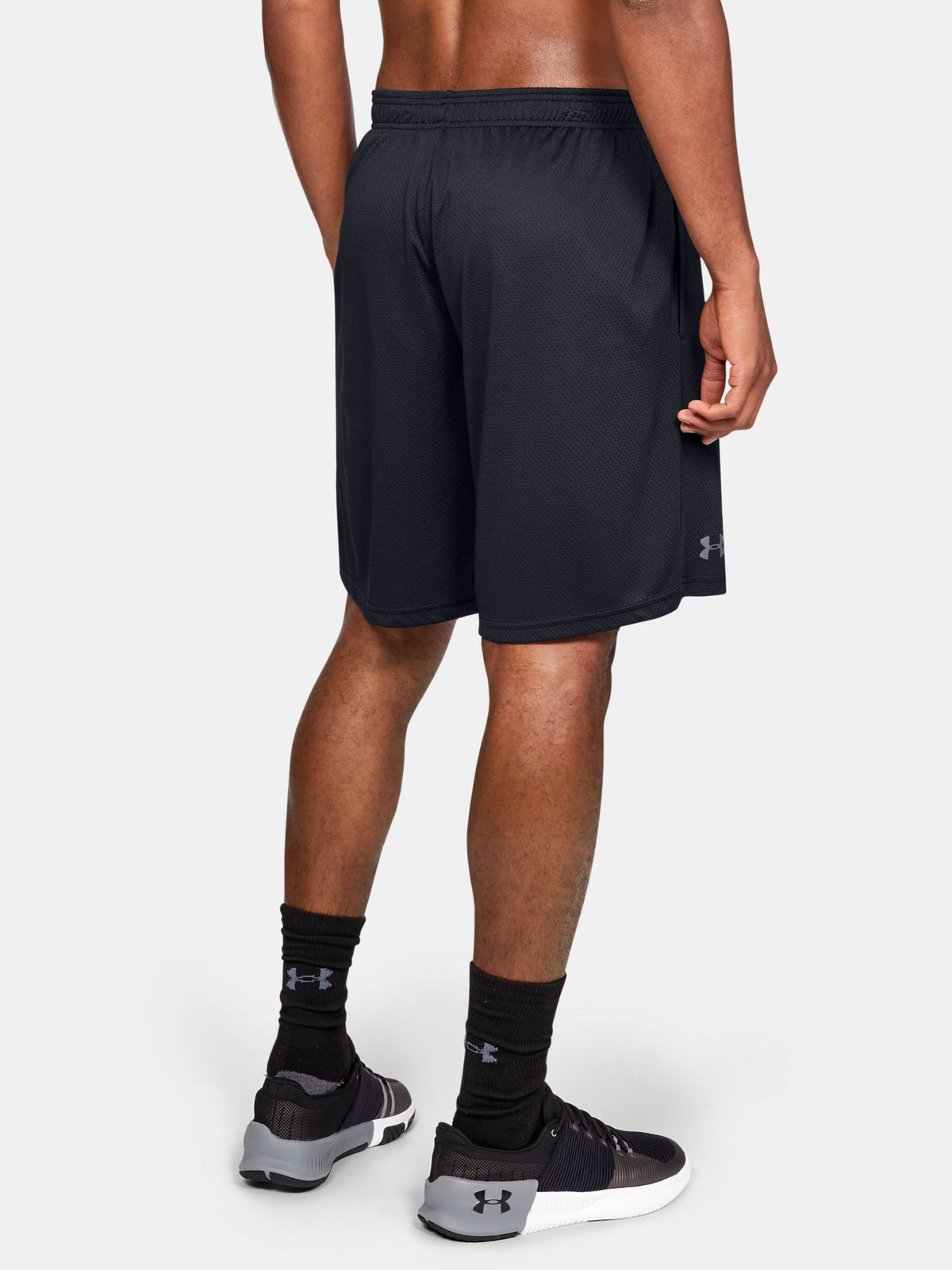Férfi rövidnadrág Under Armour Tech Mesh fekete Nadrág