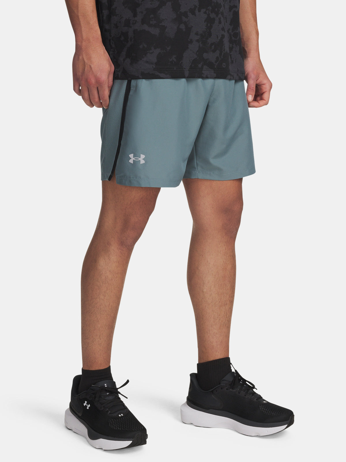 Under Armour Férfi Short UA LAUNCH 7\'\' SHORTS-BLU (kék) Short