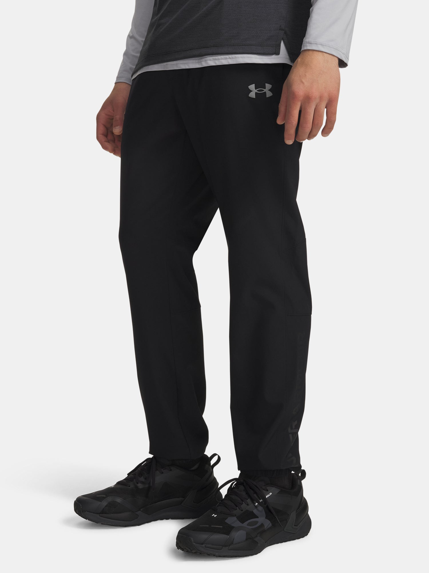 Under Armour Férfi sportnadrág UA Tech Utility Woven fekete nadrág