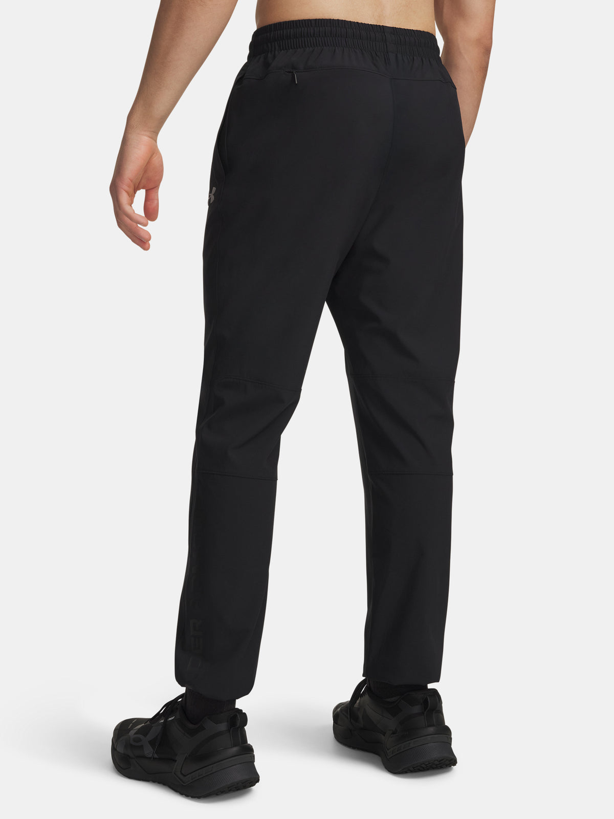 Under Armour Férfi sportnadrág UA Tech Utility Woven fekete nadrág