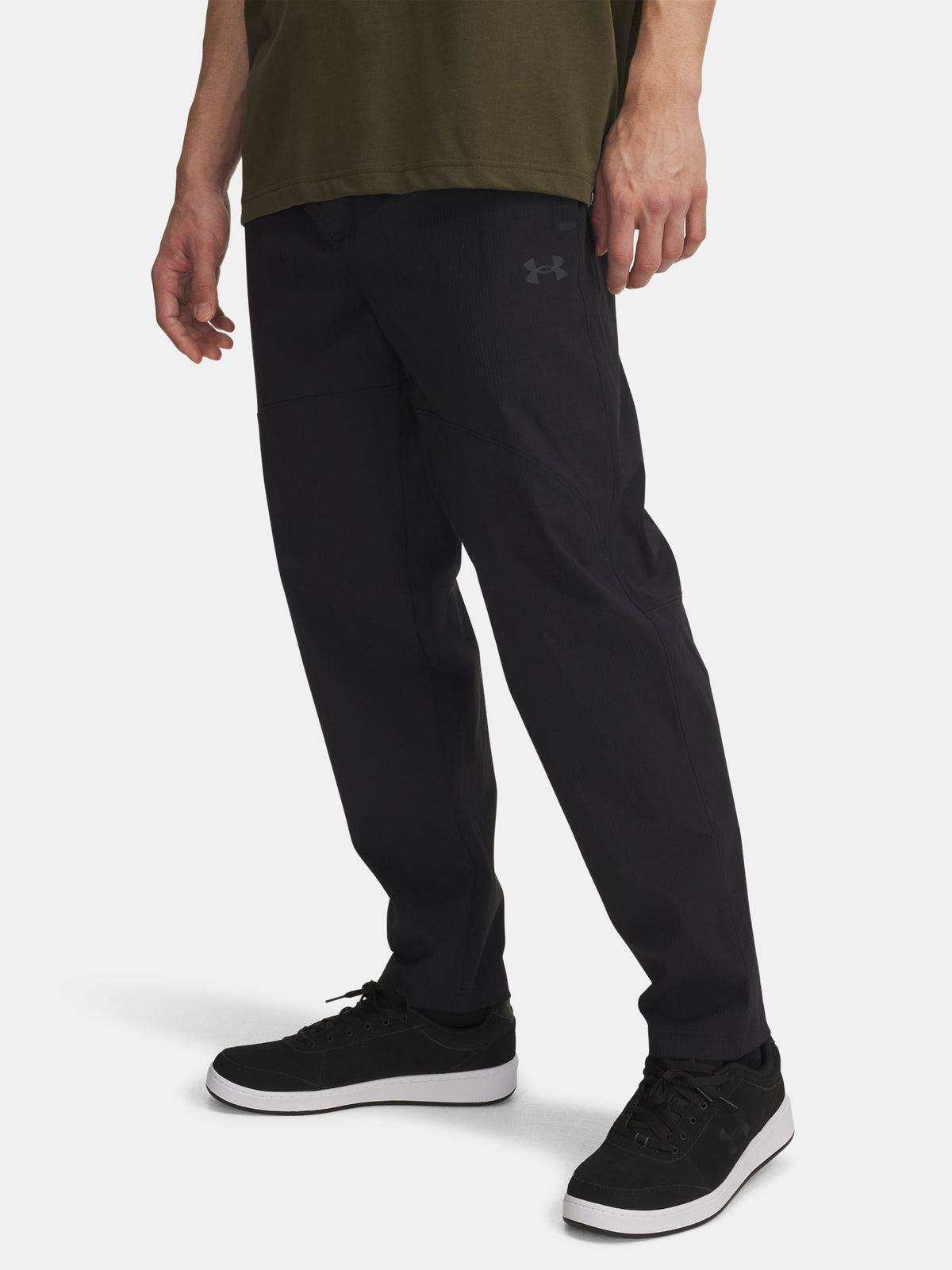 Under Armour Férfi sportnadrág UA UNSTPBLE WOVEN TX TAPER-BLK Tornazsák