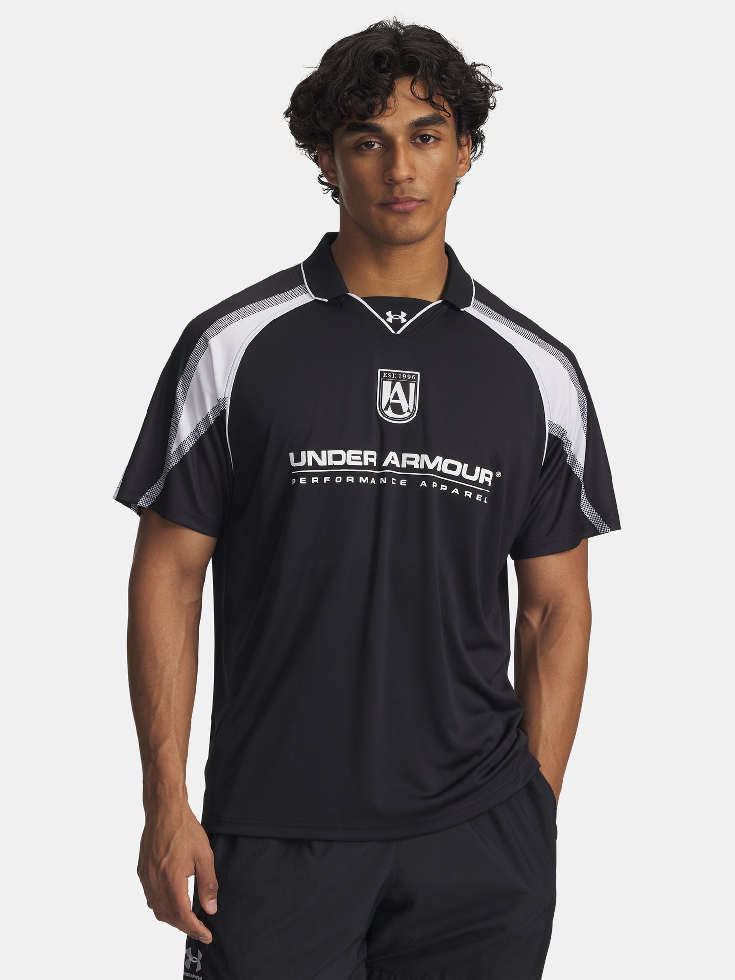 Under Armour Férfi UA 96 Terrace Jersey SS-BLK póló