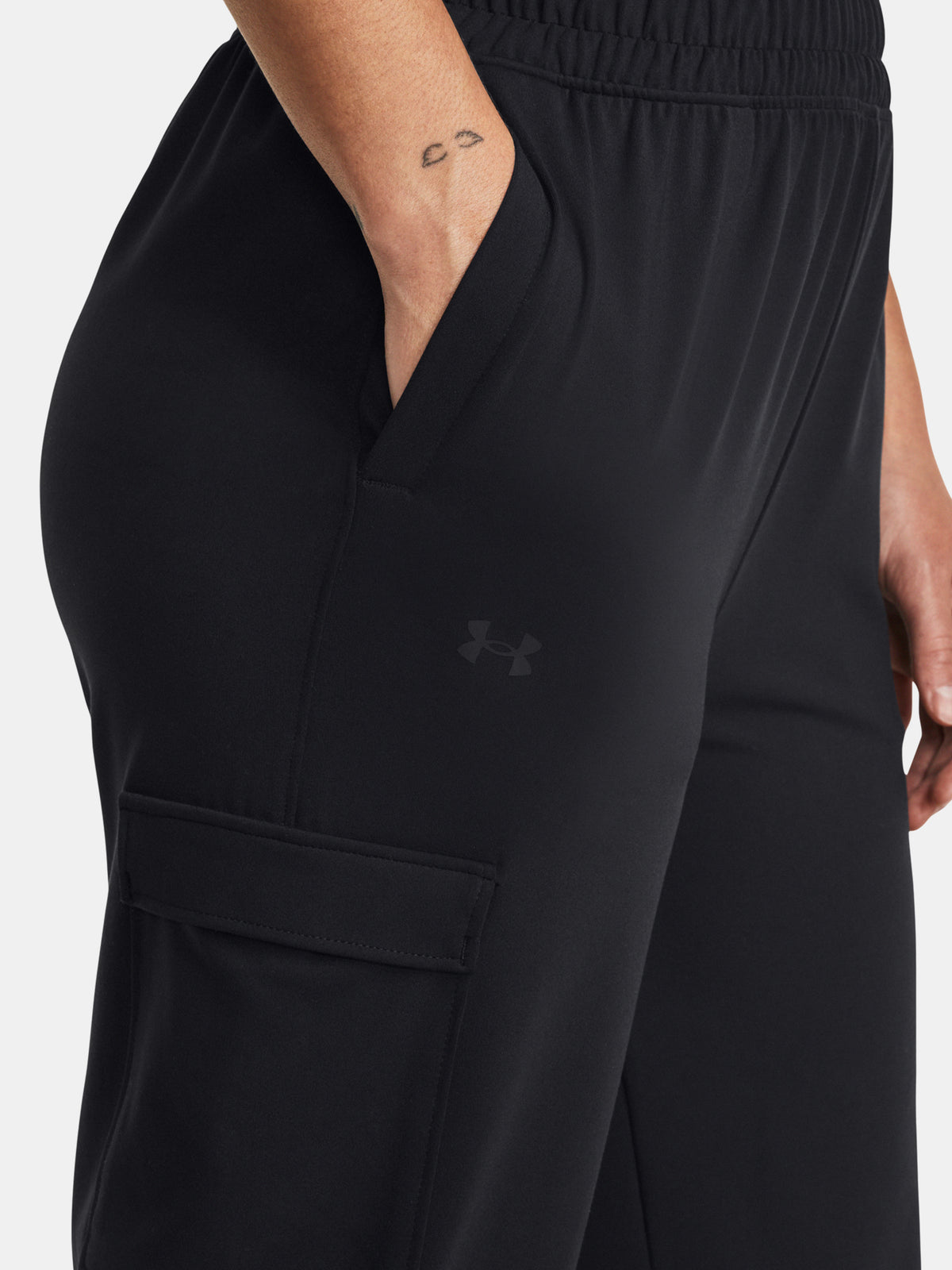 Under Armour Nõi melegítõnadrág Meridian Cargo Jogger nadrág, fekete
