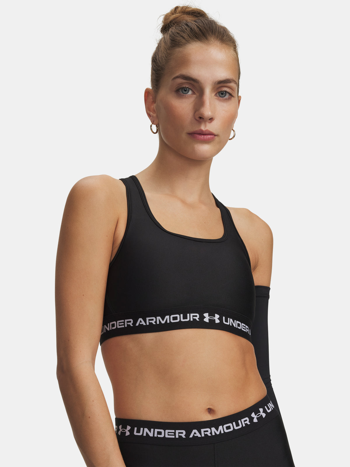 Nõi Under Armour Crossback Mid Bra-BLK melltartó fekete sportmelltartó