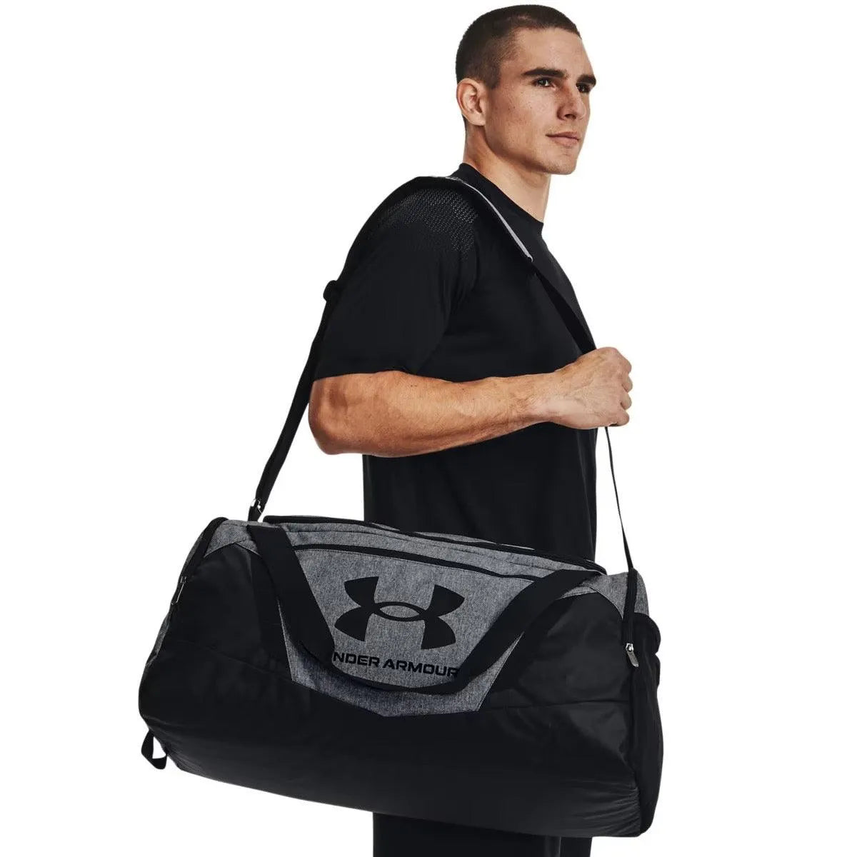 Under Armour Undeniable 5.0 Duffle MD szürke-fekete Sporttáska