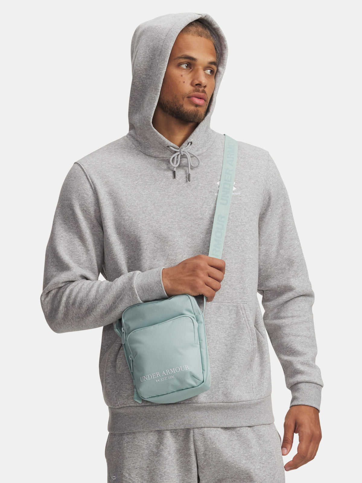Unisex Under Armour UA Essential Lite Crossbody uni oldaltáska