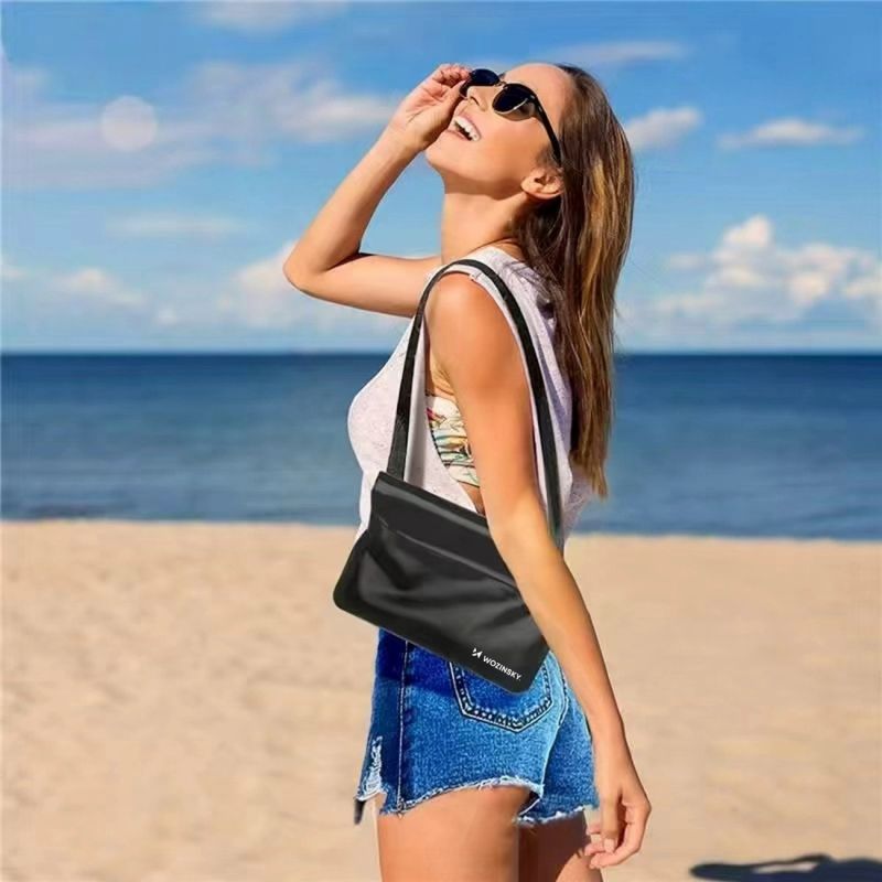 Wozinsky WWS-01 Waterproof PVC Waist Bag - Black fekete kiegészítő 304004-196026