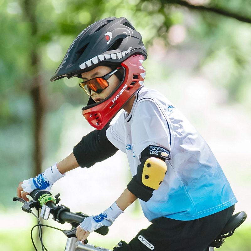 Rockbros TT-32006 Shark Children's Bike Helmet with Detachable Jaw Size S (48-52) - Black czarny \ s helmets, martial arts equipment