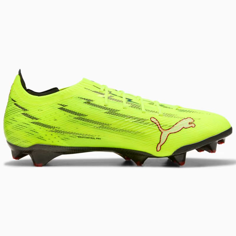 Puma ULTRA 5 Carbon FG/AG 40 1/2 focicipő