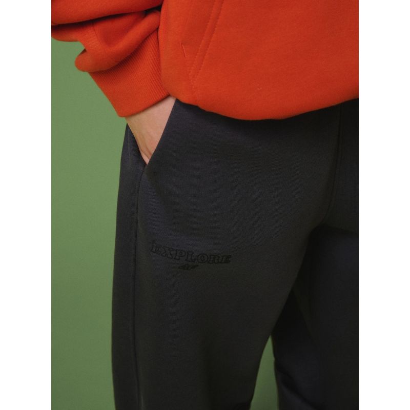 4F Boys' jogger sweatpants 158/164 ruházat 4FJRSS26TTROM1896-22S