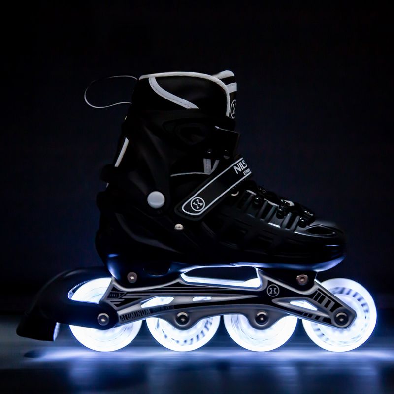 Nils Extreme NH10905 4in1 inline skates with replaceable hockey blade, black LED, size M (35-38) fekete sípcsontvédő