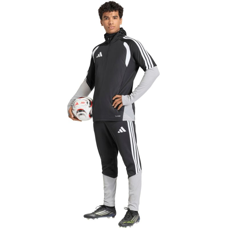 Adidas Men’s Tiro 26 Competition Winterized Sweatshirt in Black fekete kötött sapka KA0605