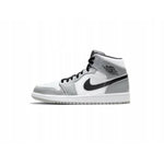 AIR Jordan Men's 1 Mid Light Smoke - szürke cipő