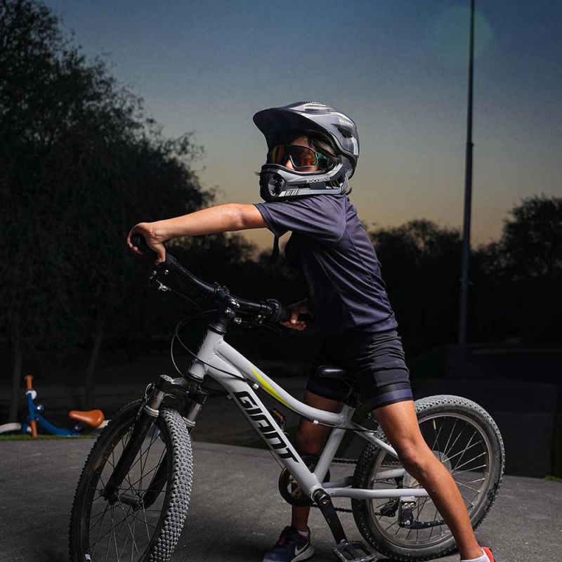 Rockbros TT- children's bicycle helmet with removable chinbar, size M - gray czarny || szary \ m helmets, martial arts equipment 7016802869090-157258