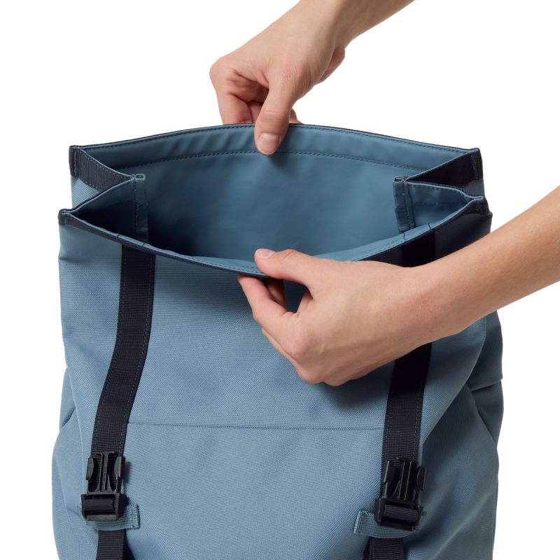 Helly Hansen backpack 28 L STOCKHOLM BACKPACK 67187 uniwersalny hátizsák