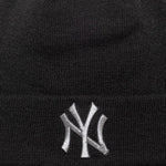 New Era Metallic Beanie New York Yankees Hat Black fekete kötött sapka 60691271