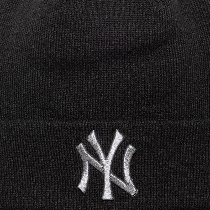 New Era Metallic Beanie New York Yankees Hat Black fekete kötött sapka 60691271