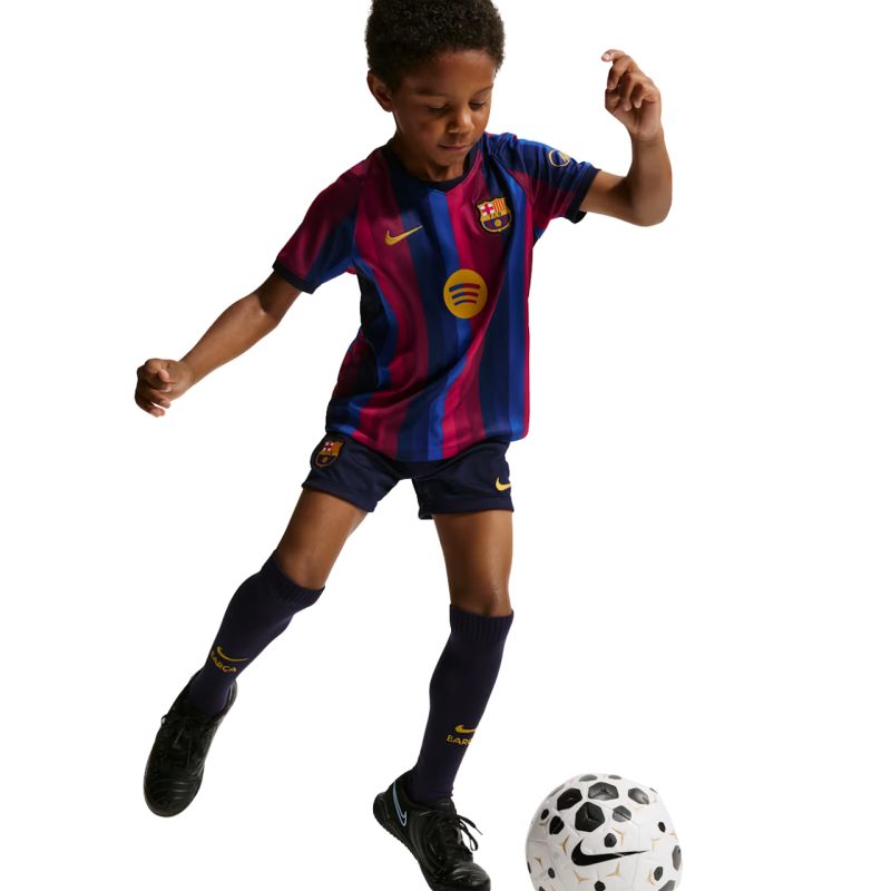 Nike FC Barcelona Stadium 2026 Toddler's Soccer Kit Maroon/ sötétkék szett II1625683