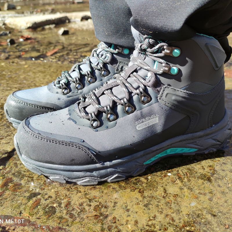 Elbrus Eglinter Mid Wp W szürke cipő