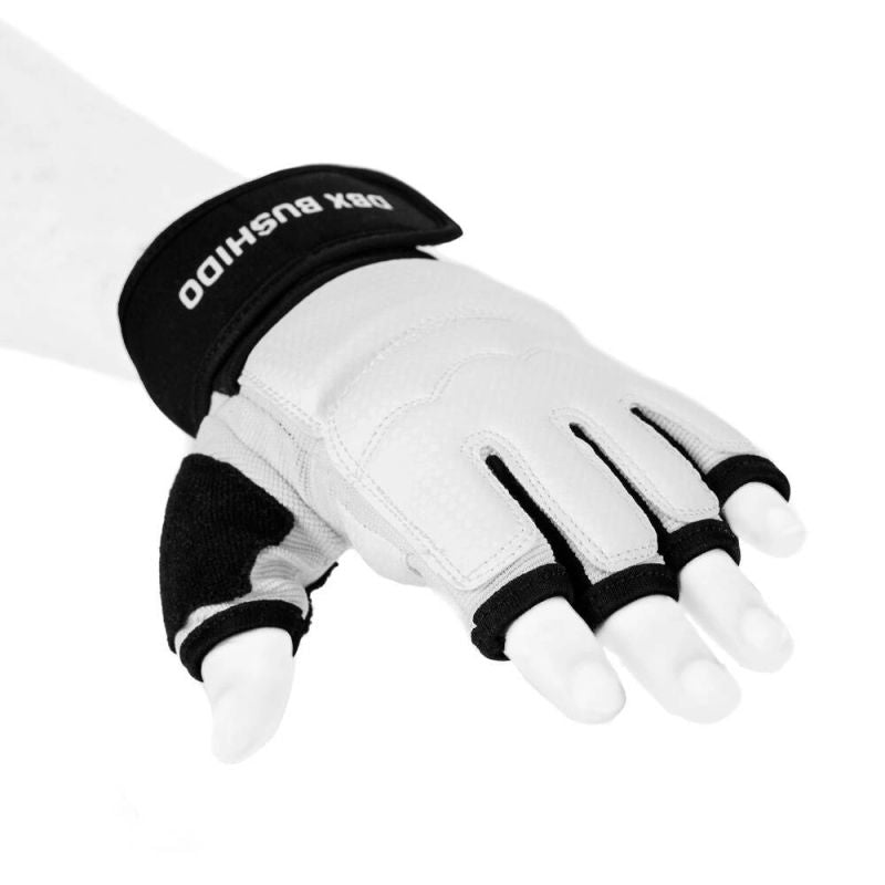 DBX Bushido Karate/teakwando gloves WTF | DBX-T-1 | kesztyű