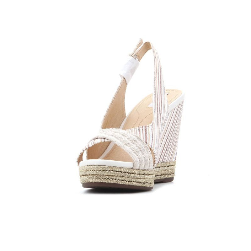 Geox D Janira FW D82P6F 0AW11 C5555 wedge bézs utcai cipő