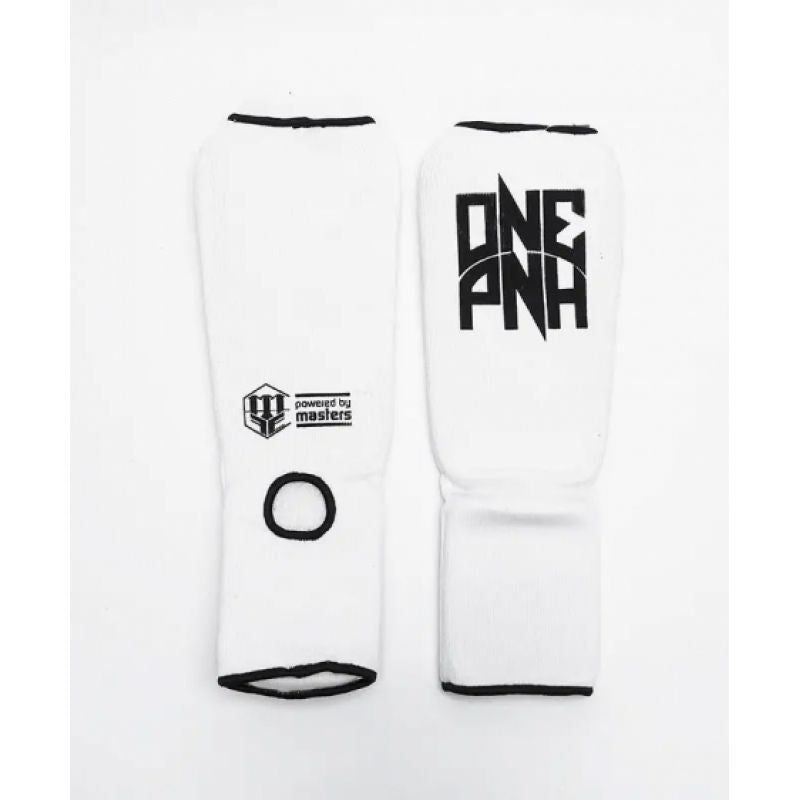 MASTERS FIGHT EQUIPMENT Flexible shin guards NS-B1 "ONE PUNCH" fekete védőfelszerelés 081256-01M