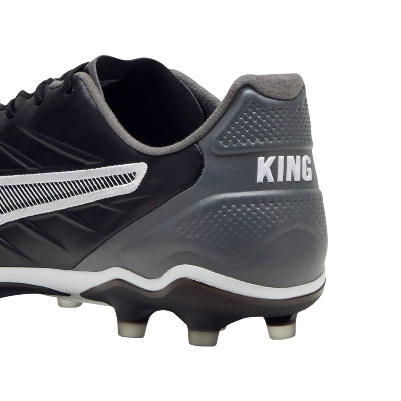 Puma King Pro FG/AG 107862 01 football boots focicipő