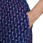 Nike Breaker Swoosh Link Midnig Navy-Pink-Purple Swim lila rövidnadrág NESSG577440