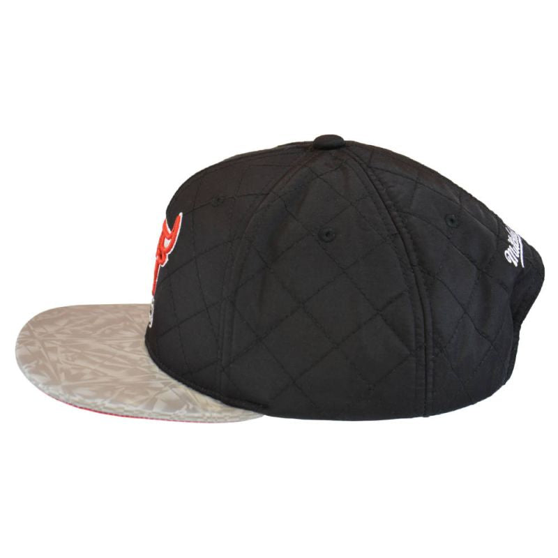 Mitchell & Ness NBA Diamond Base HWC Chicago Bulls Cap - HHSS3182-CBUYYPPPBLCK uniwersalny baseball sapka