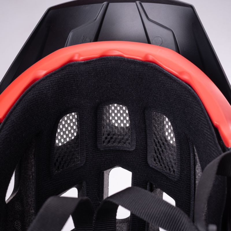 Radvik slag helmet fekete helmets, protectors and knee pads