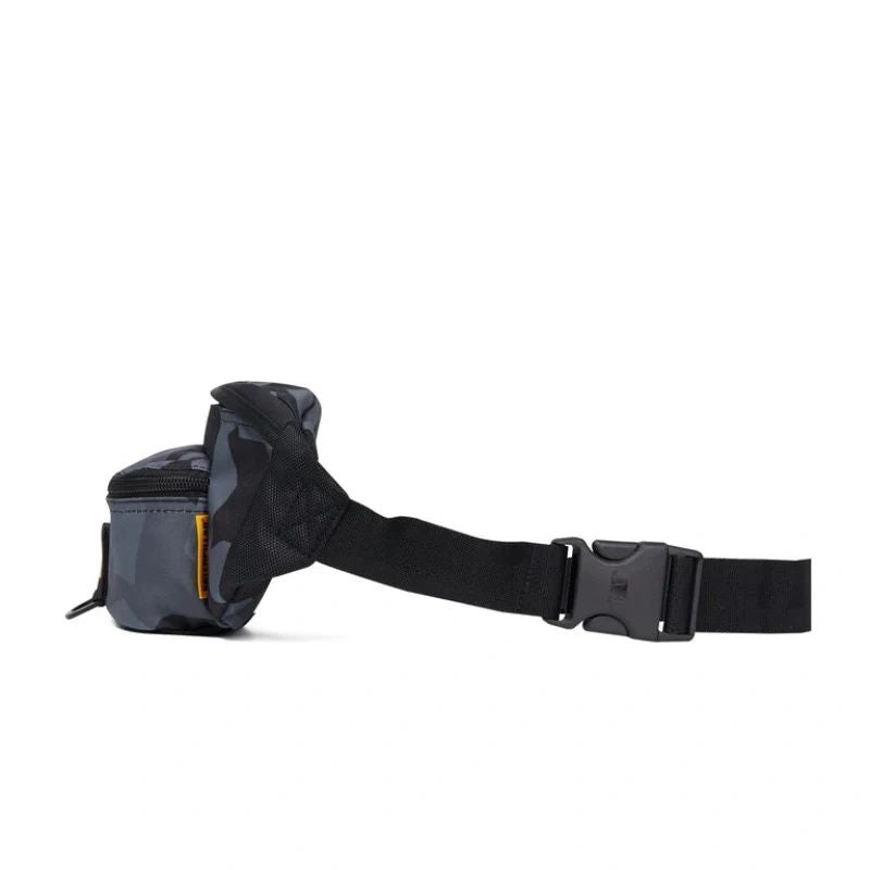 Raymond Caterpillar MILLENNIAL CLASSIC Black/Grey Fractal Camo hip bag ( )