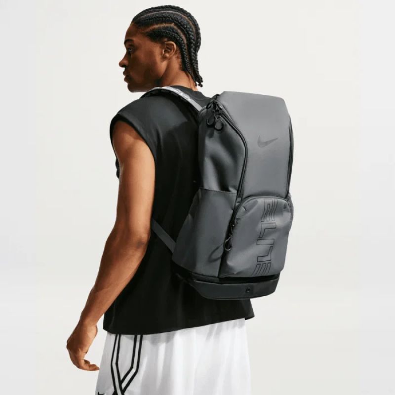 Nike Varsity Elite Backpack 32L uniwersalny hátizsák HM9965-068