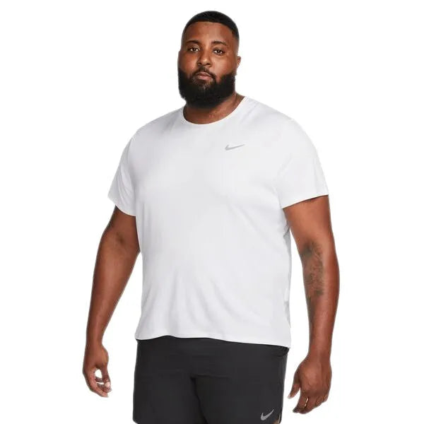 Nike DRI-FIT UV MILER MEN"S SH Póló - Sportmania.hu