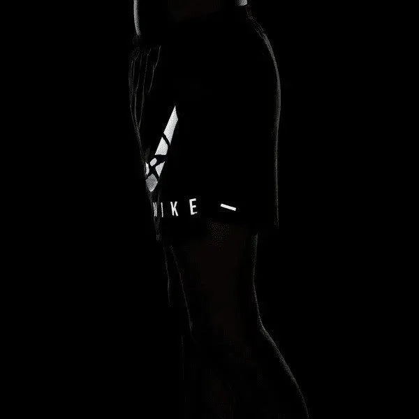 Nike_ Nike Dri-FIT Challenger Run Divisio Short - Sportmania.hu
