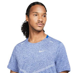 Nike_ NIKE DRI-FIT RISE 365 MEN\"S SH Póló - Sportmania.hu