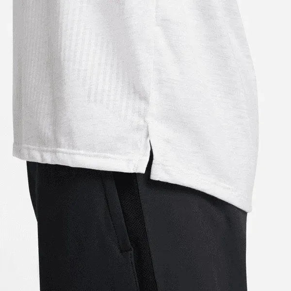 Nike_ Nike Dri-FIT Run Division Men\'s Sho Póló - Sportmania.hu