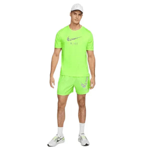 Nike_ Nike Dri-FIT Run Division Men\'s Sho Póló - Sportmania.hu